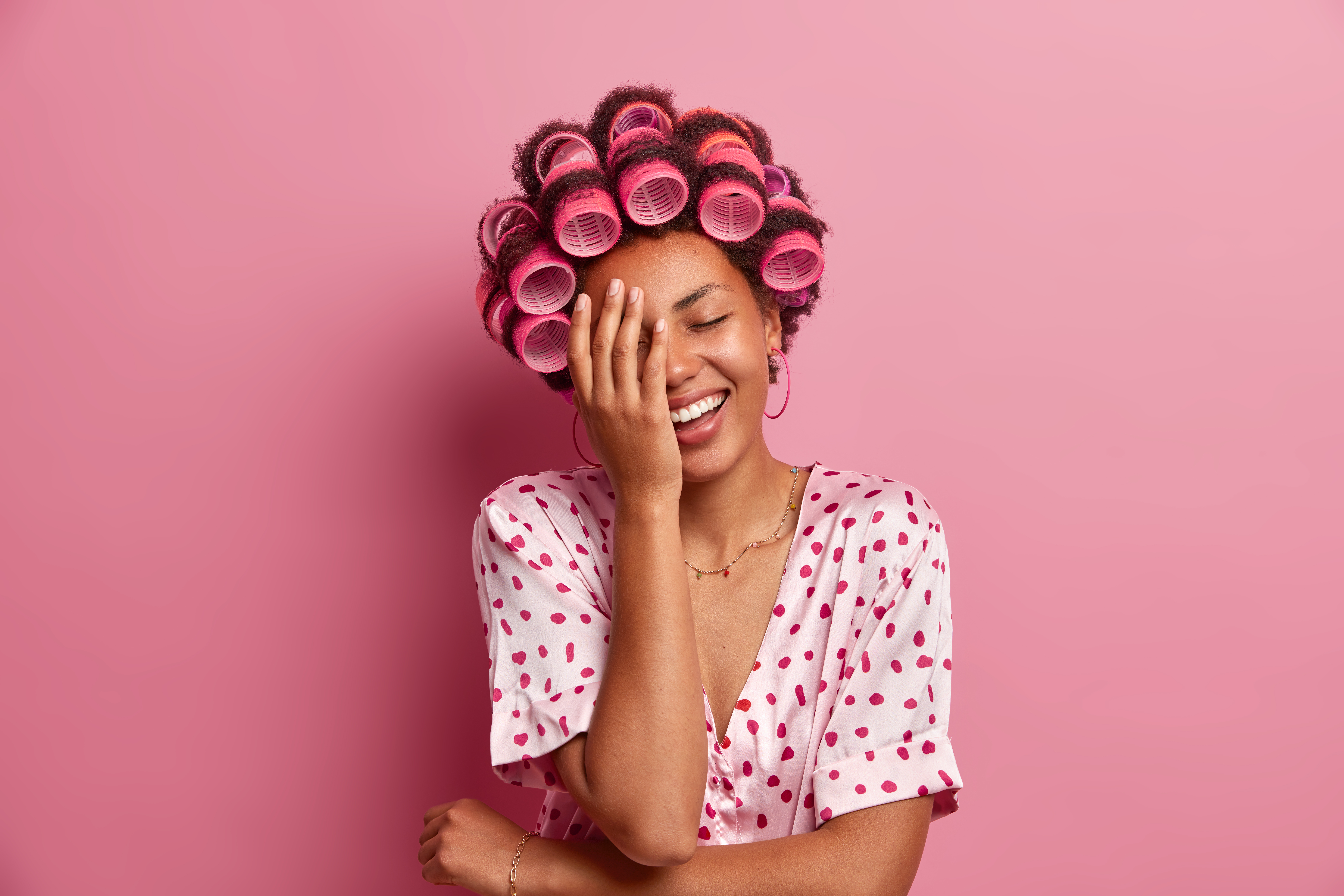 Vending Glow girl with pink hair