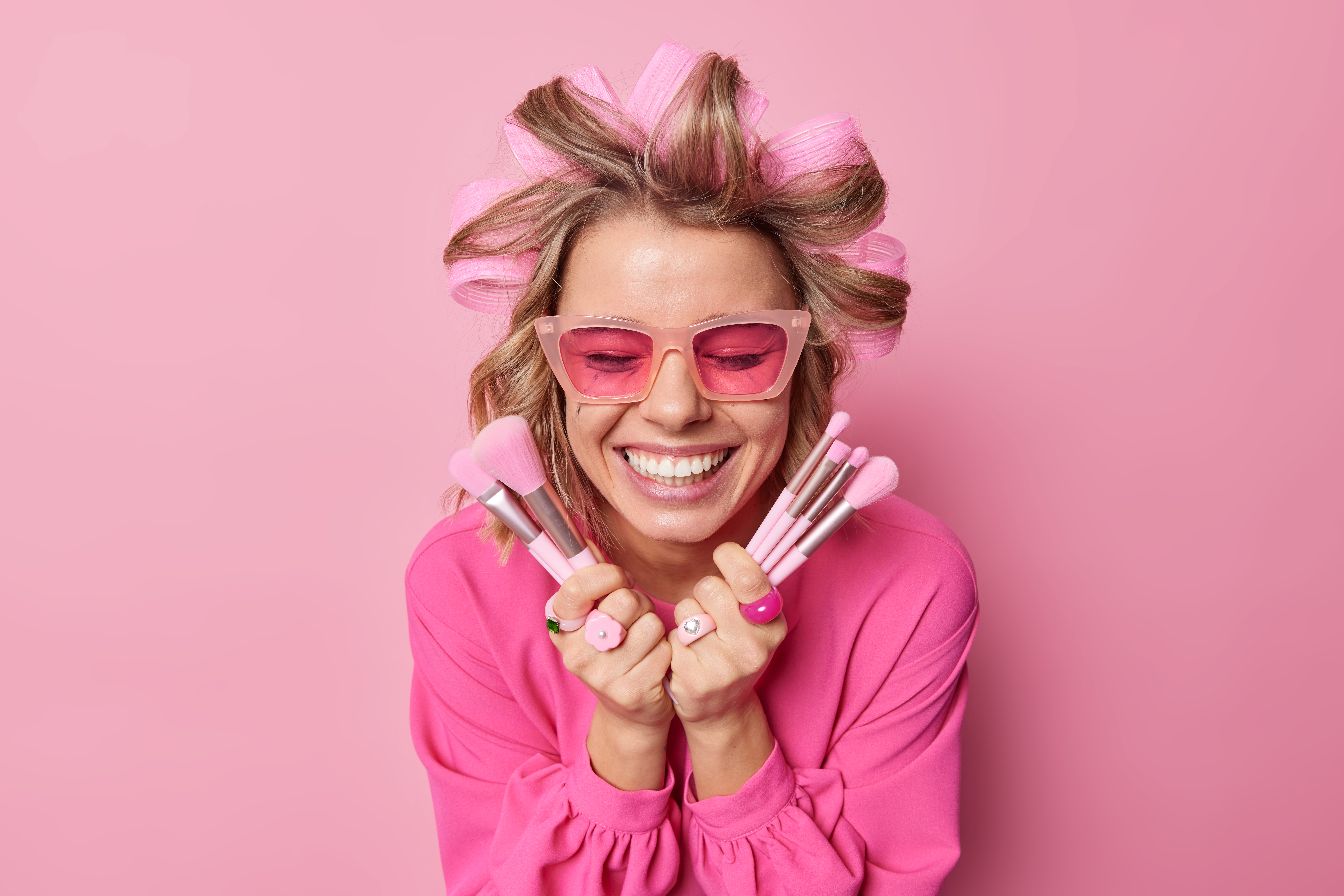 Makeup Products Vending Glow pink backround